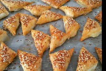 Baklava Yufkasından Çıtır Börek
