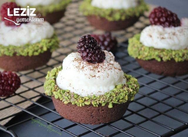 Krema Dolgulu Mini Tart