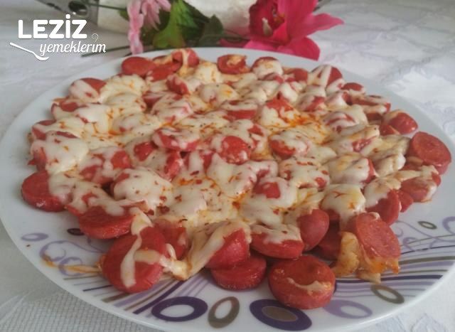 Salçalı Kaşarlı Sosis (5 Dakikada Hazır)
