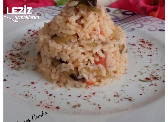 Patlıcanlı Domatesli Pirinç Pilavı