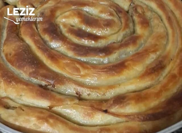 Kıymalı El Açması Çarşaf Böreği