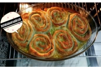 Ispanaklı Soslu Börek