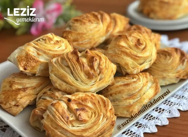 Midye Börek Tarifi (Aşamalı Anlatım)