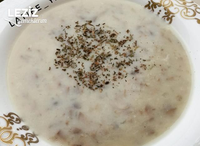 Kremasız Mantar Çorbası