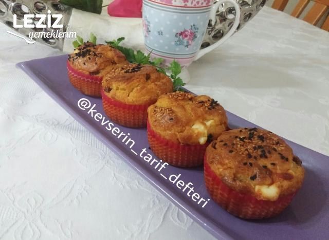 Sucuklu Peynirli Pofuduk Muffinler