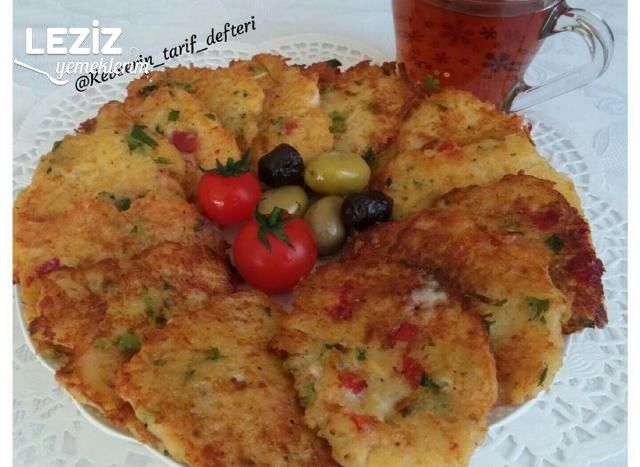 Biberli Peynirli Patates Mücver