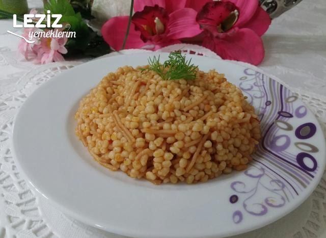 Domatesli Şehriyeli Demleme Kuskus Tarifi