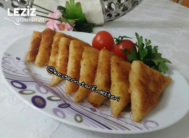 Çıtır Çıtır Üçgen Börek Tarifi