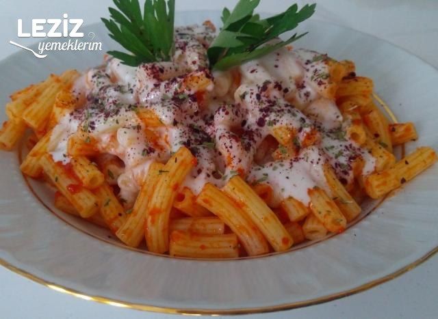 Tereyağlı Salça Soslu Makarna