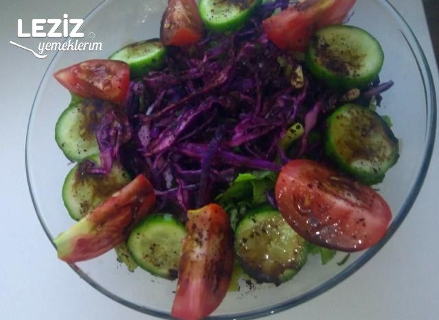 Sumaklı Nar Ekşili Diyet Salata