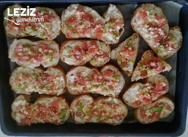 Ekmek Pizza