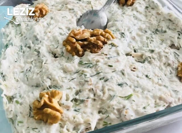 Nefis Yoğurtlu Tavuk Salatası
