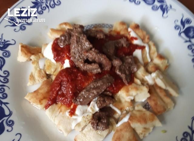 Ev Yapımı Pideli İskender