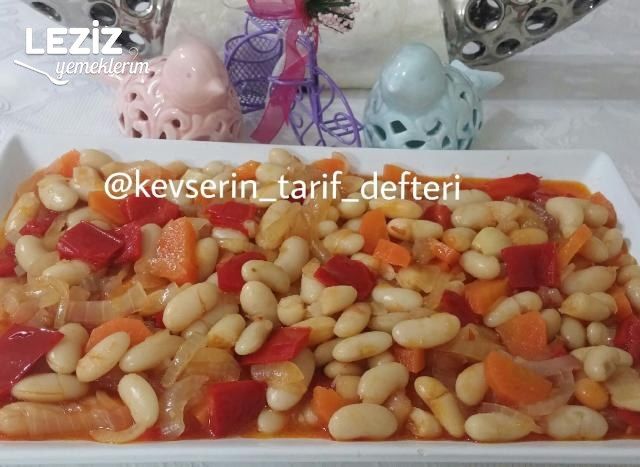 Zeytinyağlı Kuru Fasulye Tarifi