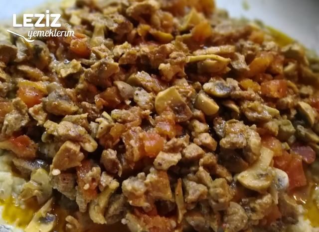 Beğendi Yatağında Mantarlı Kuzu Sote