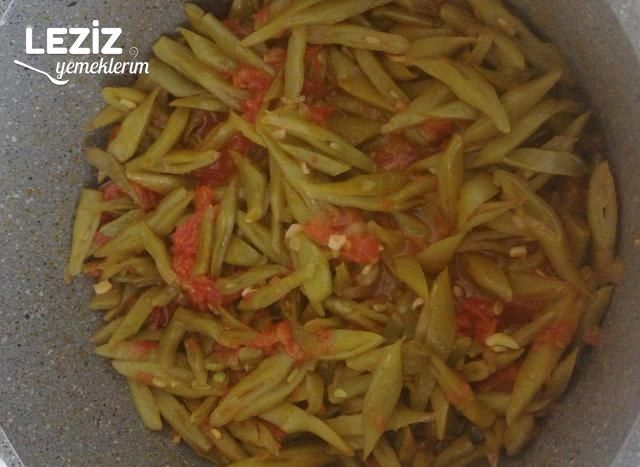 Zeytinyağlı Taze Fasulye (Aşama Aşama Anlatım)