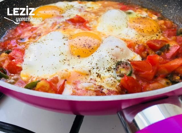 Kahvaltıya Biberli Menemen (Soğansız)