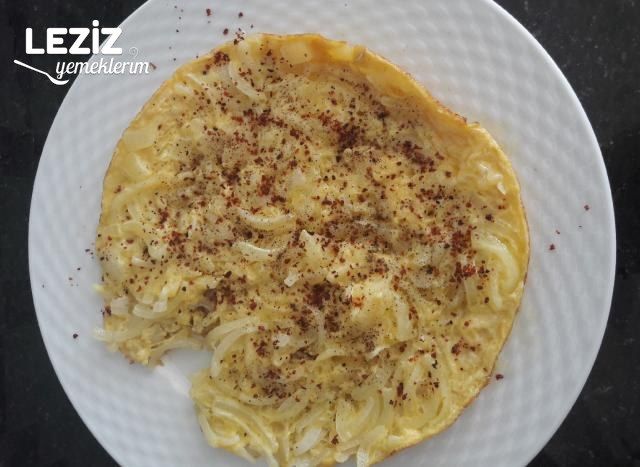 Pratik Soğanlı Yumurta