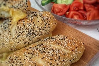 Kaşarlı Simit