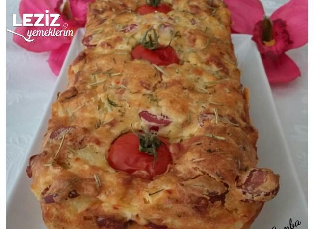Harika Sosisli Patatesli Tuzlu Kek