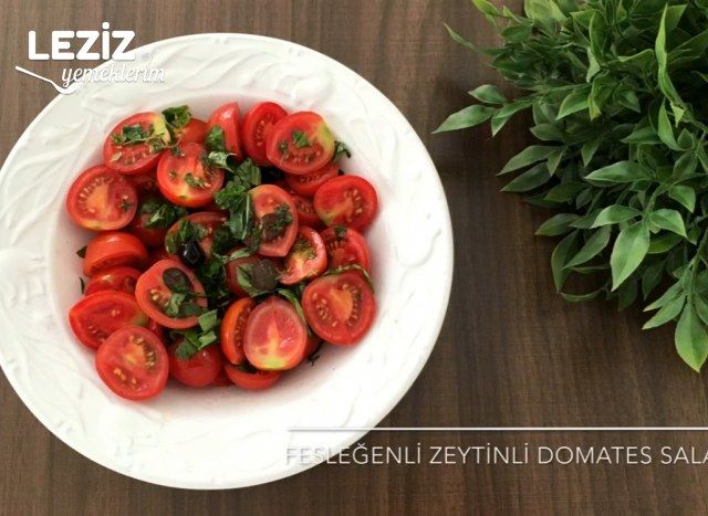 Fesleğenli Zeytinli Domates Salatası (Videolu)