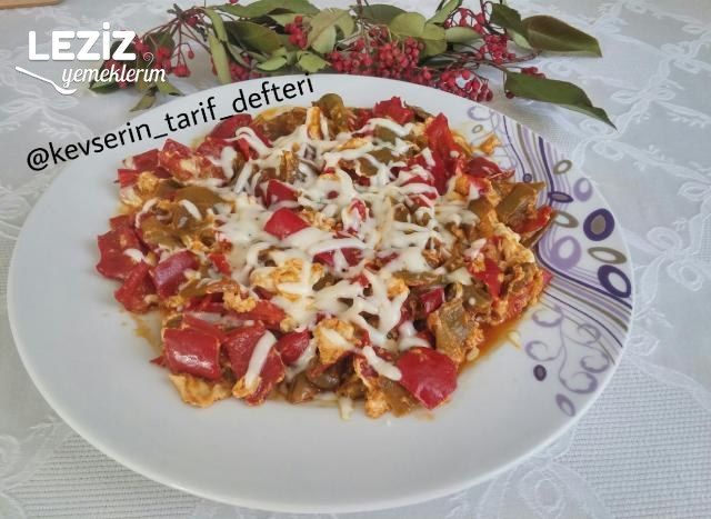 Kıymalı Yumurtalı Biber Sote
