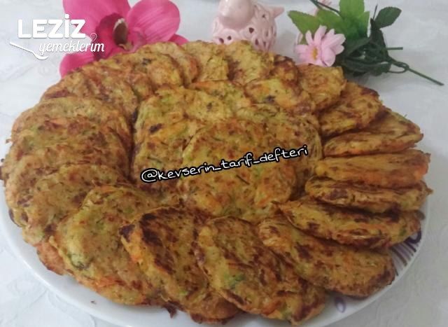 Sebzeli Mücver Tarifi (Nefis - Mutlaka Deneyin)
