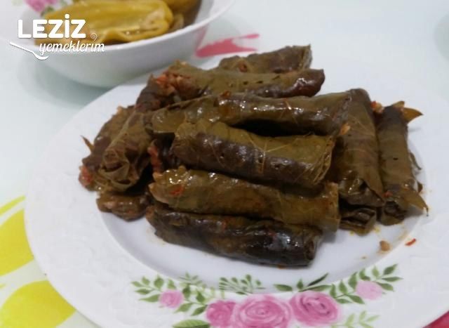 Yaprak Sarma (Kıymalı)