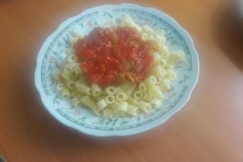 Soslu Makarna