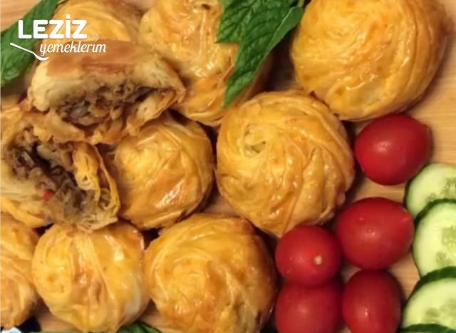 Yeşil Mercimekli Gül Böreği