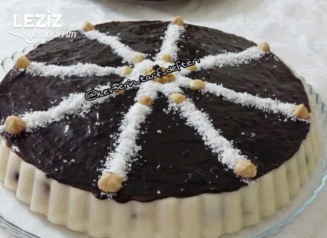 Çikolata Soslu Bisküvili Tart Pasta