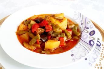 Etsiz Sebzeli Türlü Tarifi