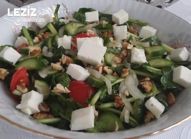 Lezzetli Roka Salatası
