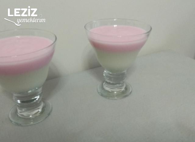 Çilekli Vanilyalı Puding (Ev Yapımı)