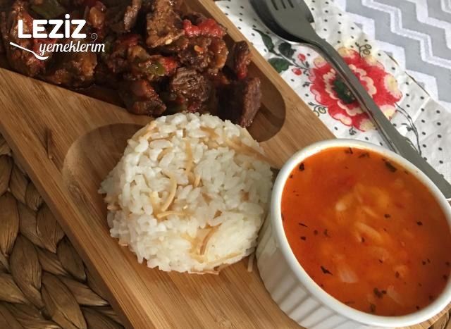 Şehriyeli Et Suyu Çorbası
