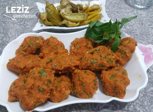 Mercimekli Köfte (Antep'li Elinden)