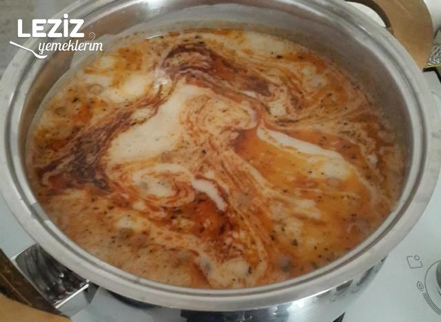 Terbiyeli Erişteli Yeşil Mercimek Çorbası