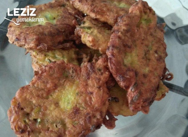 Kabak Mücver (Pratik Harika Lezzet)