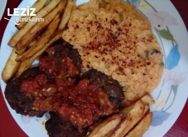 İhtiyarın Kıymetli Köftesi ( Soslu)
