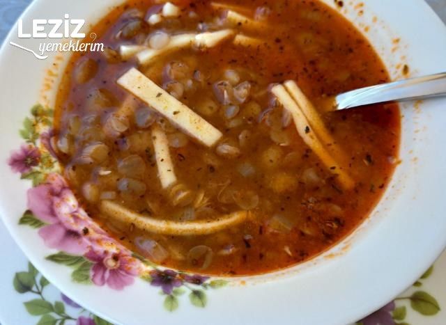 Erişteli Yeşil Mercimek Çorbası