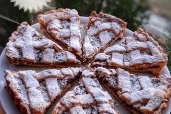 Nefis Elmalı Tart