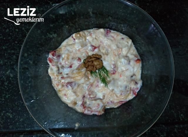 Közlenmiş Yoğurtlu Salata