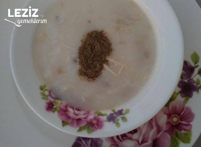 Pirinçli Tavuk Suyu Çorbası