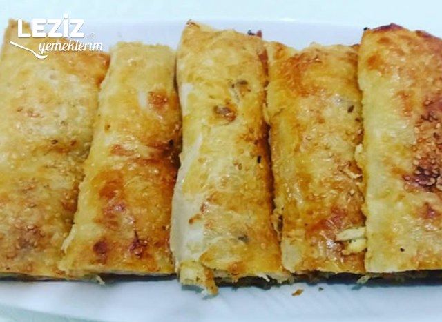 Baklavalık Yufkadan Kıymalı Kol Böreği
