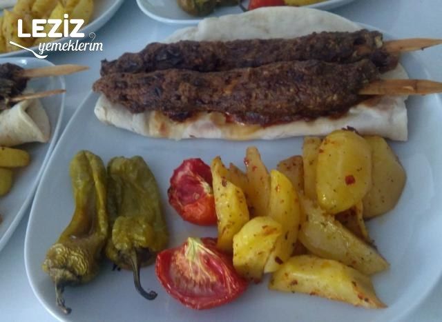 Nefis Çöp Şiş Köfte Ve Patates