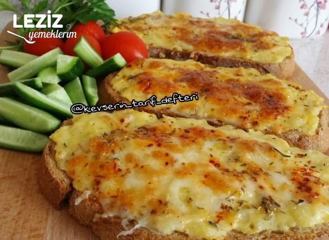 Fırında Kahvaltıya Lezzetli Patatesli Ekmekler