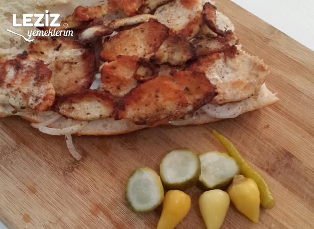 Ekmek Arası Tavuk Döner