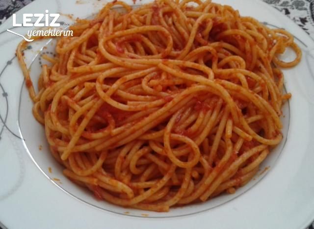 Salçalı Soslu Spagetti Tarifi