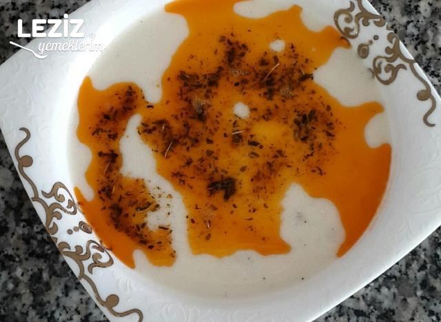 Et Suyunu Terbiyeli Arpa Şehriye Çorbası