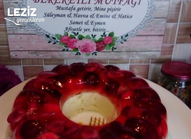 Vişneli İrmik Tatlısı Tarifi